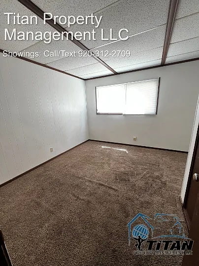 1382 Maricopa Dr - 2 — Photo 2