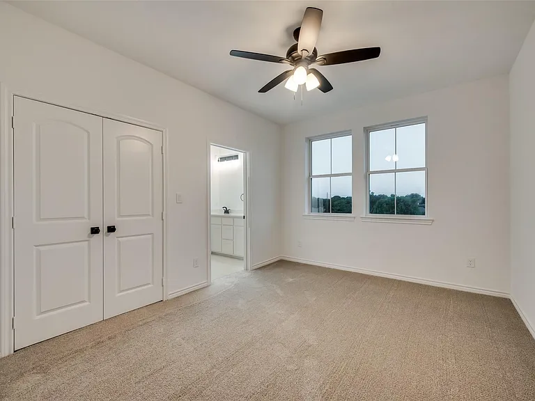 1203 Chapel Dr — Photo 20