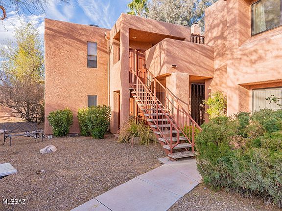 2nd image of 5051 N Sabino Canyon Rd Unit 2128