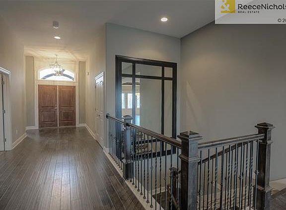 Lovely Entry and Staircase!