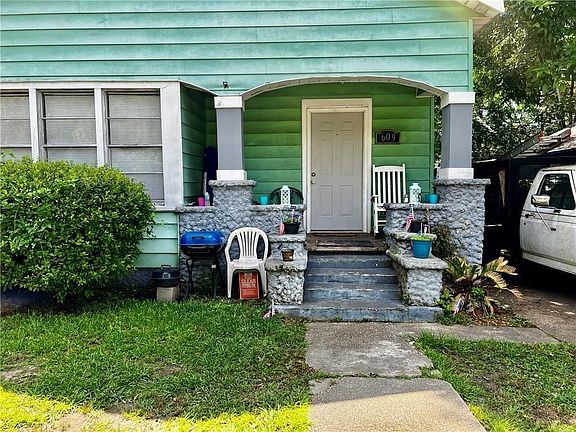 3rd image of 609 Westwood St