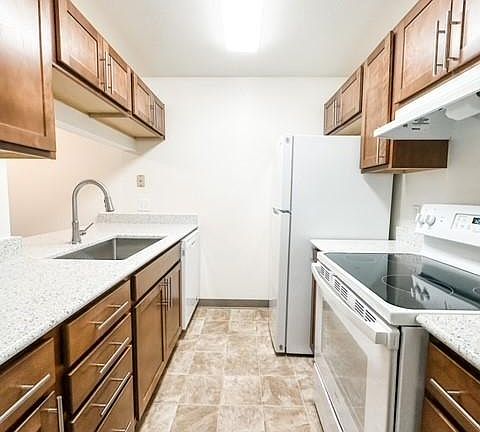 3rd image of 515 S 152nd St #324