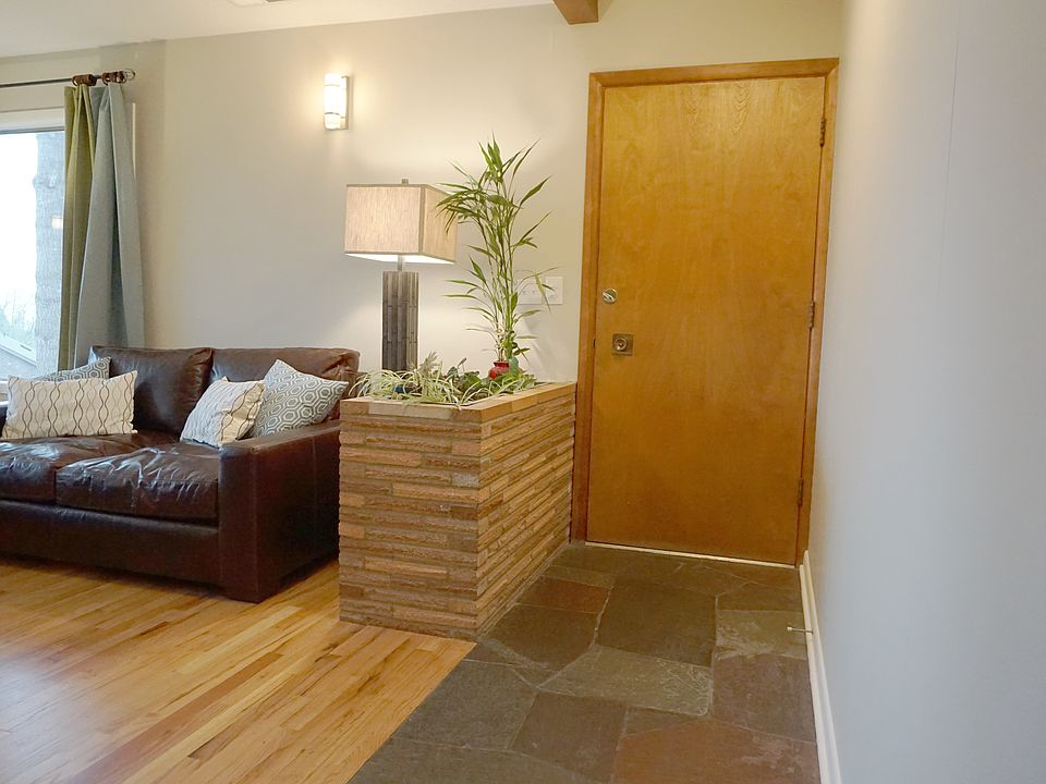 1st image of 903 SE 78th Ave