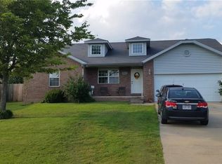 1301 E Glendale Ln, Rogers, AR 72758