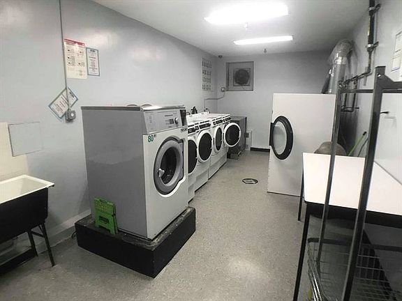 4th image of 1200 E 53rd St APT 2B