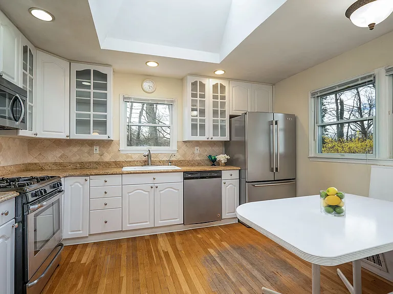 7 Susan Ct — Photo 7