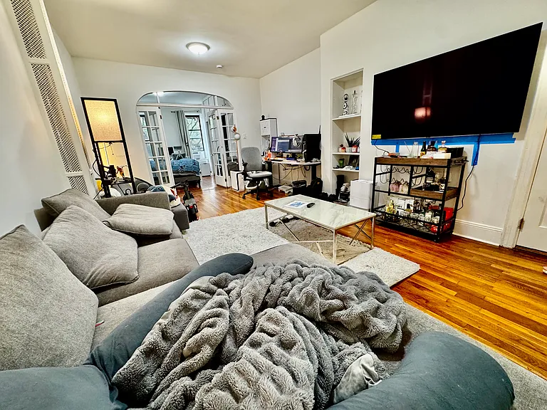 452 W 47th St #2B — Photo 10