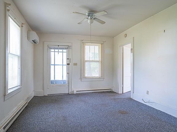 5th image of 245 Herndon St