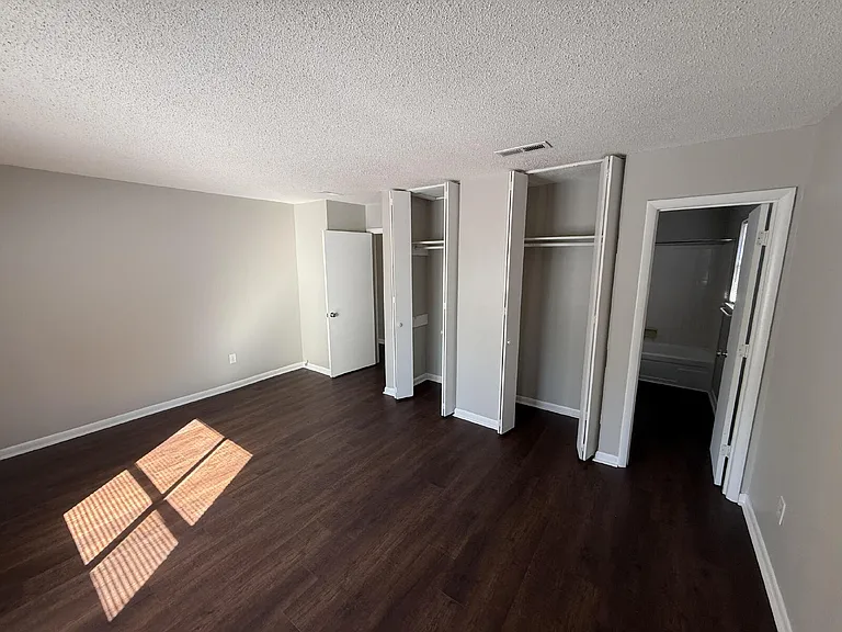 251 Rast St #H-4 — Photo 16