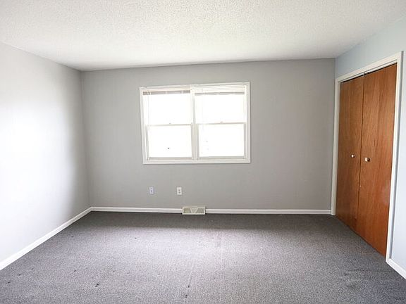 4th image of 4156 Norman Dr SE