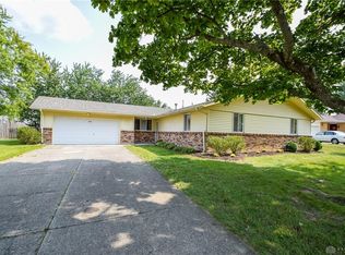 1020 Skyview Dr, Dayton, OH 45449