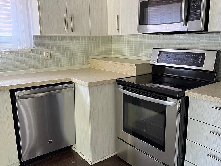 926 Willowdale Ave #MAIN — Photo 9