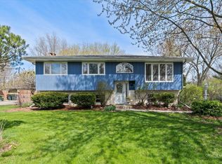 4N313 Kenwood Ave, West Chicago, IL 60185