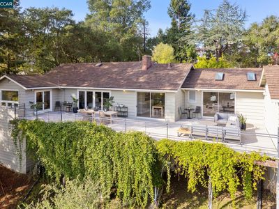 11 Los Dedos Rd, Orinda, CA, 94563