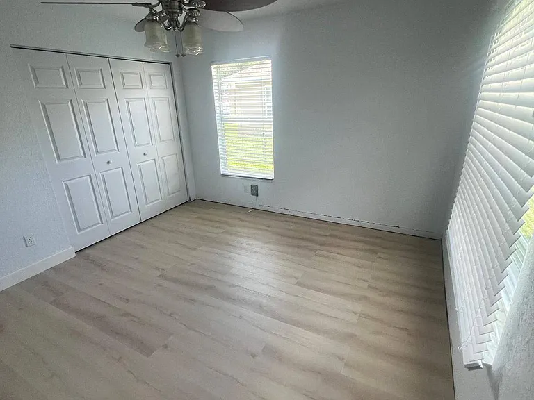 13650 SE 51st Ave — Photo 10