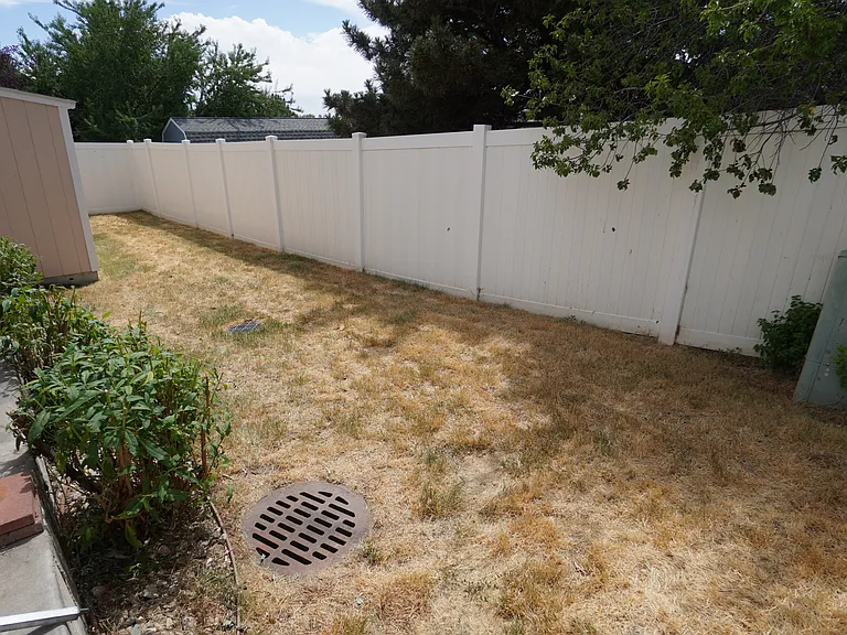 1203 E Roma Dr — Photo 36