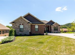 4029 Glenwood Way, Sellersburg, IN 47172