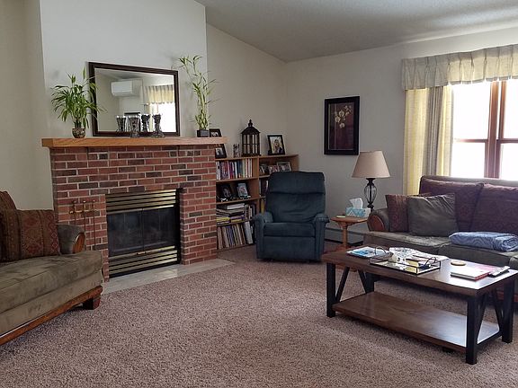 3rd image of 7795 N Lake Bluff 5 Dr