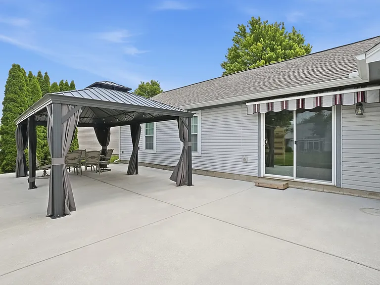 9083 Marquis Dr — Photo 26