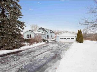 660 Florist Dr, De Pere, WI 54115