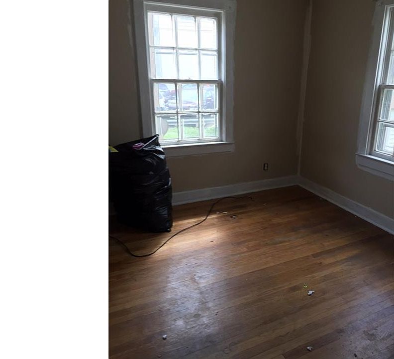 2nd image of 42 E Liberty St