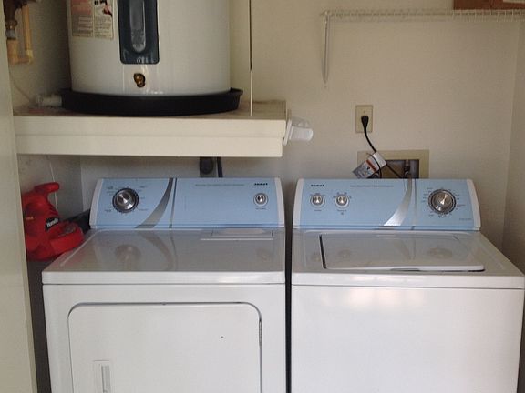 5th image of 8452 Gardens Cir APT 2