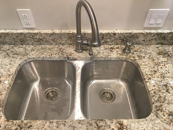 5th image of 6990 Carriage Hill Dr APT 102