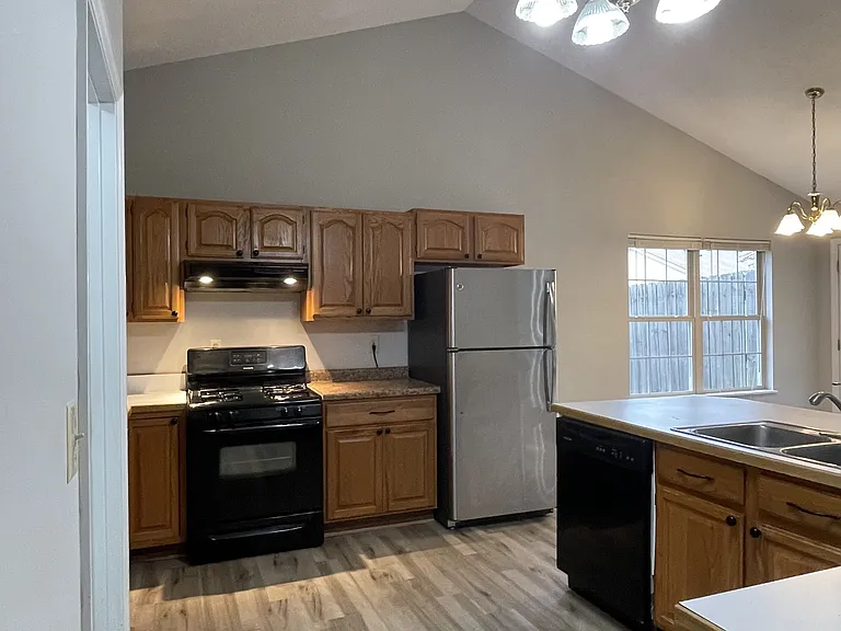 128 Heckman Dr — Photo 4