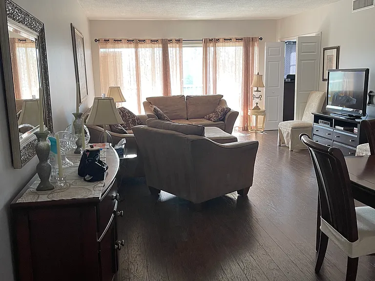 3250 N Palm Aire Dr #709 — Photo 7