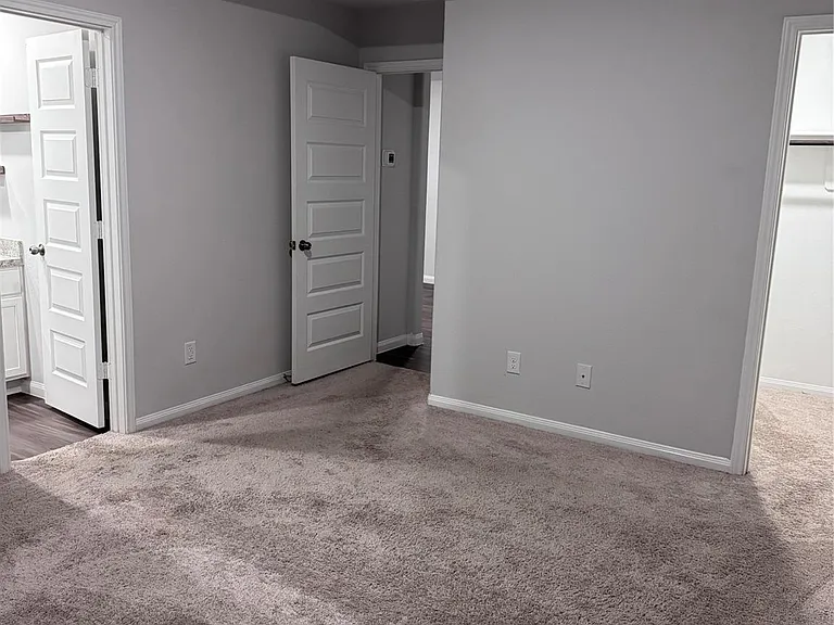 2217 Middle Ridge Dr — Photo 7