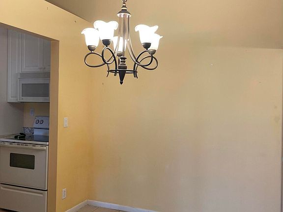 5th image of 6479 Chasewood Drive #G