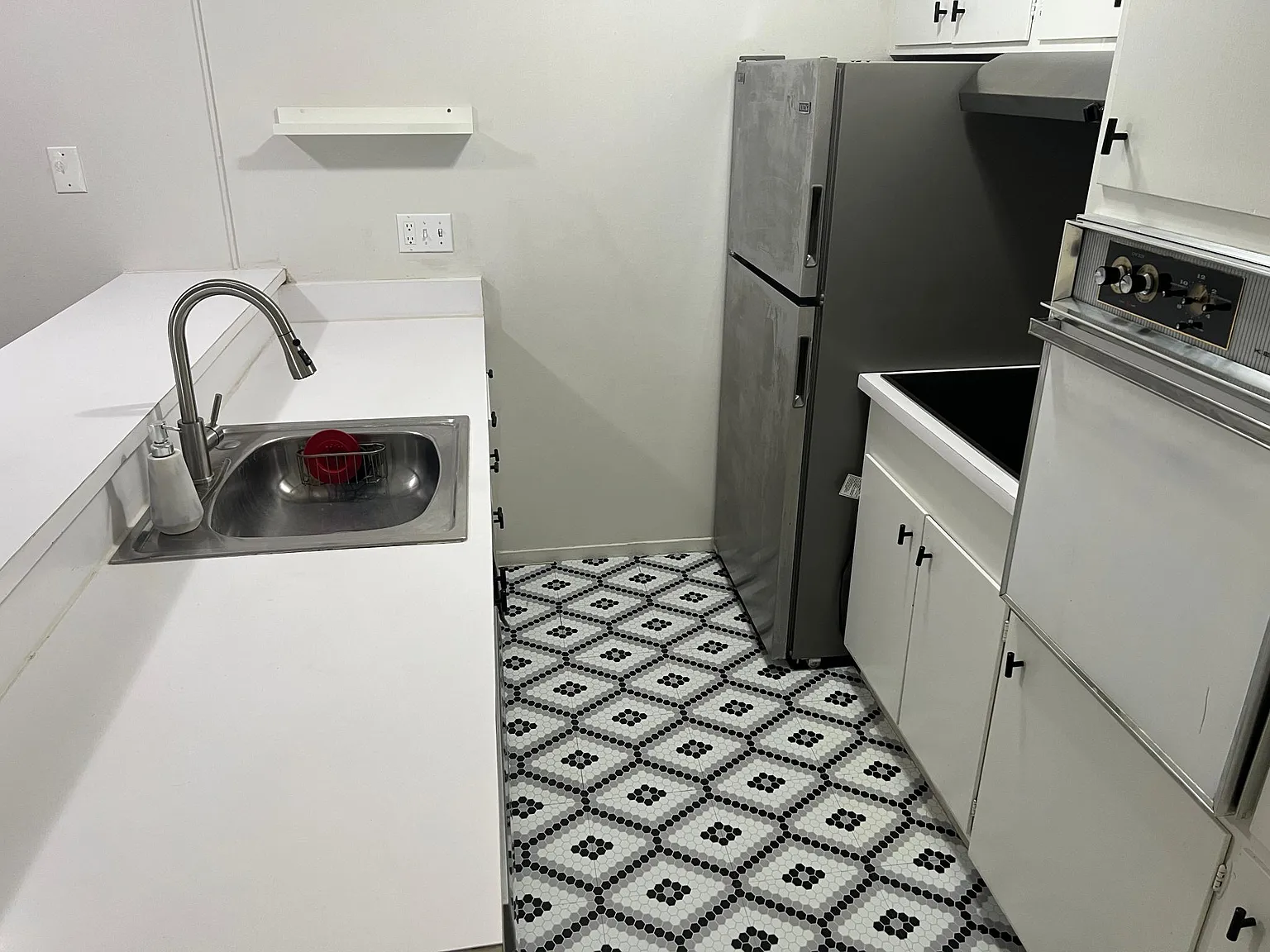 1428 Madison St — Photo 4