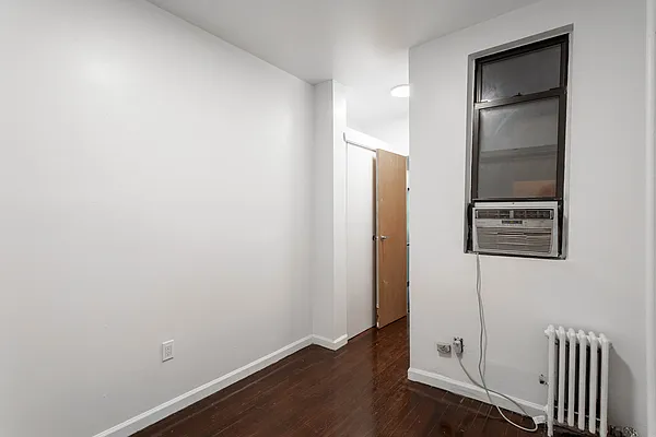 Rented by Bond New York | media 5