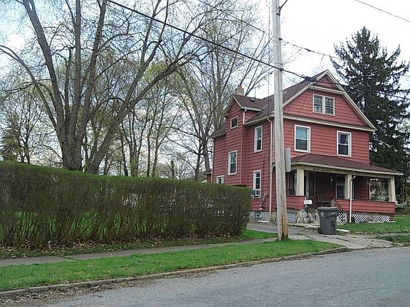 3rd image of 3677 Neilson Ave