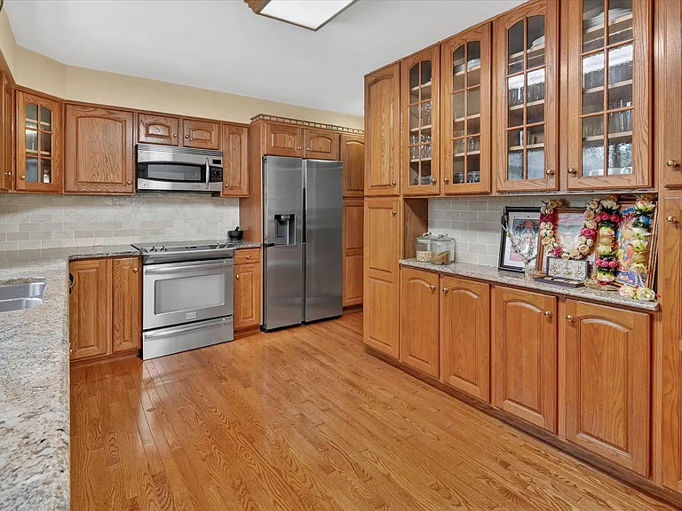 462 Greenhurst Dr — Photo 44