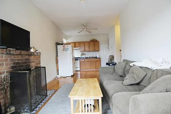 Rented by Standard Living Realty Inc | media 22