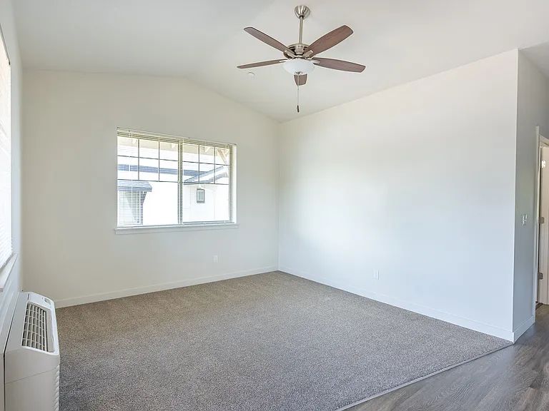 Silverplace Apartment Homes — Photo 11