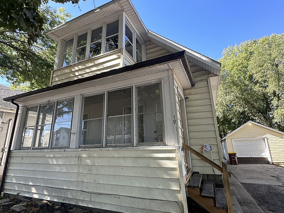 1st image of 619 17th St #1