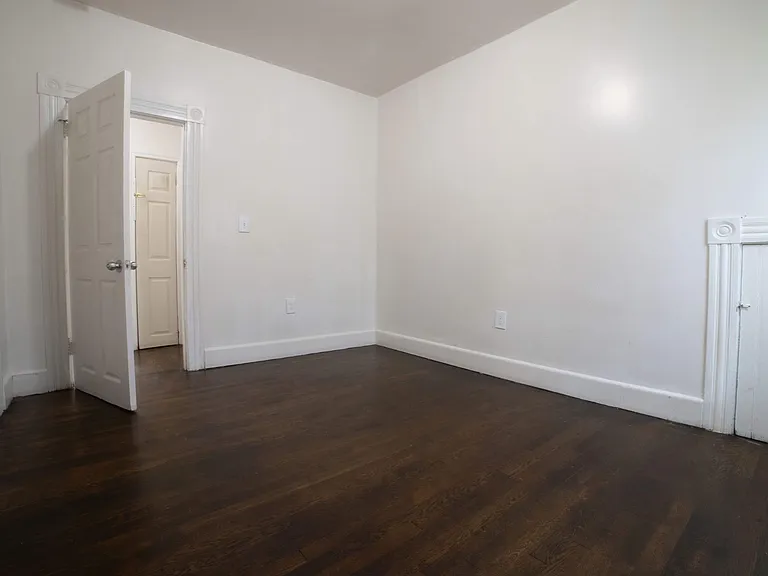 42 Mott St #2 — Photo 2