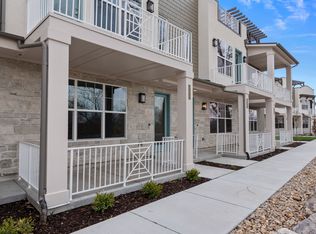 748 W Signal Hill Dr, Murray, UT 84123