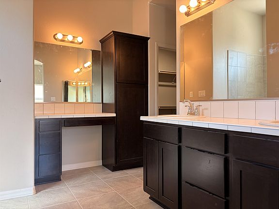 5th image of 3429 W 36th St
