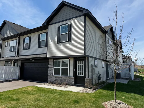 5279 Long Pointe Pass, Woodbury, MN 55129