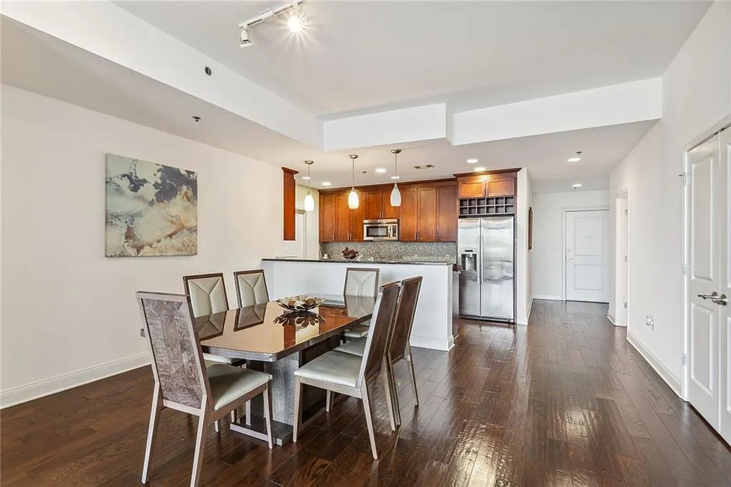 2 bed, 2.5 bath, 1728 sqft, $3,250 — Photo 3