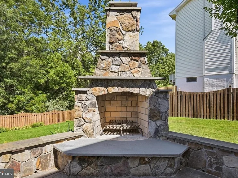 22806 Oatlands Grove Pl — Photo 27