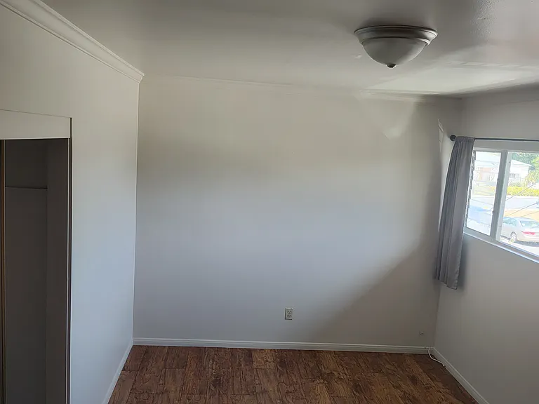 4162 10th Ave — Photo 11