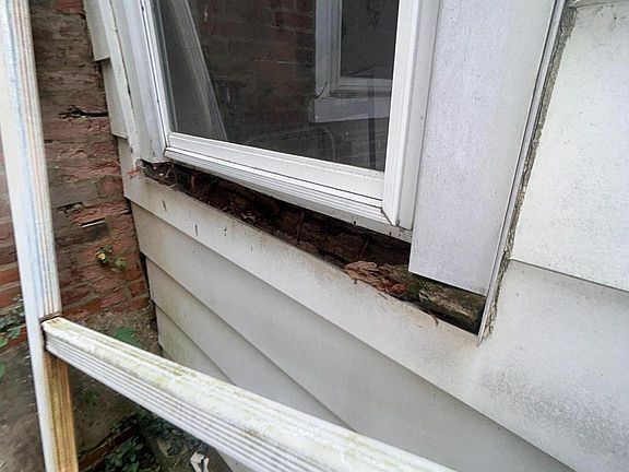 3rd image of 443 W Gay St