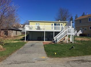 21 Circuit Dr, Swansea, MA 02777