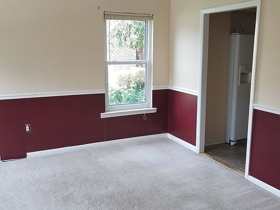 3rd image of 112 Center Ct