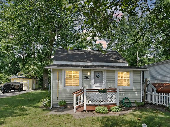 2nd image of 15257 Township Road 403