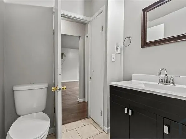 2568 W 19th Pl, Gary, IN 46404